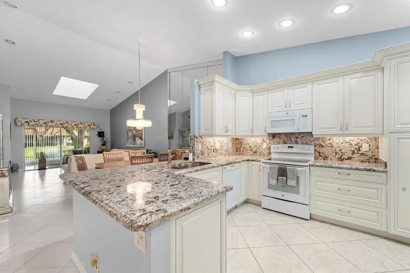Picture of 6339 Mill Pointe Circle, Delray Beach, FL 33484
