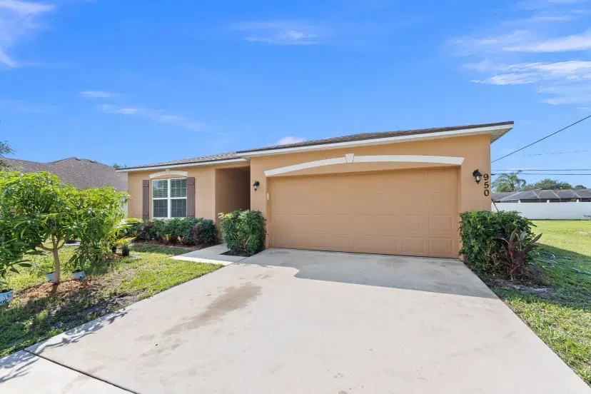 Picture of 950 SW Longfellow Road, Port St Lucie FL 34953