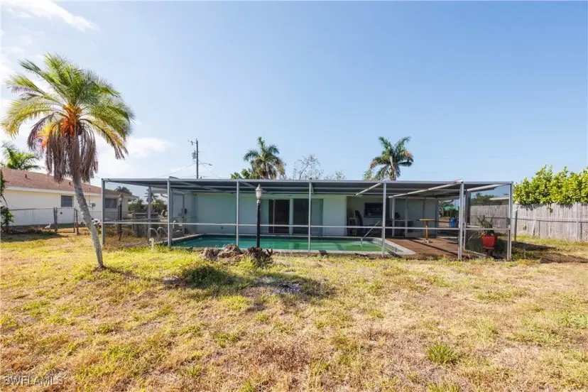 Picture of 1744 W Bluewater Ter, North Fort Myers FL 33903