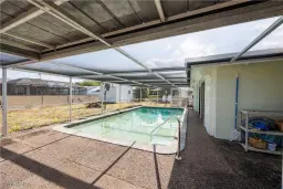 Picture of 1744 W Bluewater Ter, North Fort Myers, FL 33903