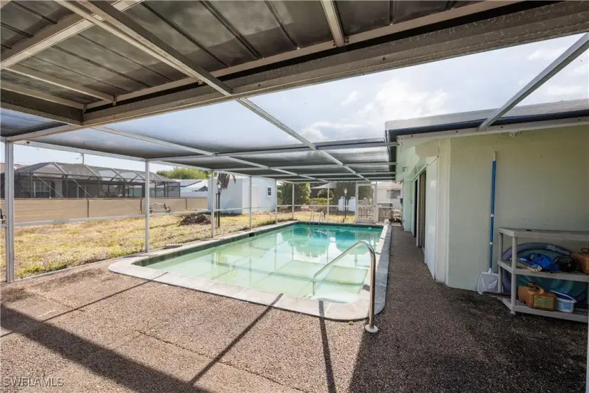 Picture of 1744 W Bluewater Ter, North Fort Myers FL 33903