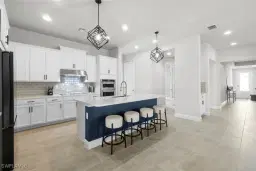 Picture of 3419 Pilot Cir, Naples, FL 34120