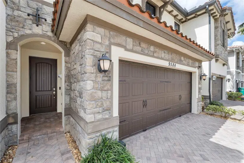 Picture of 9584 S Town Parc Cir S 0, Parkland FL 33076
