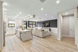 Picture of 9584 S Town Parc Cir S 0, Parkland, FL 33076