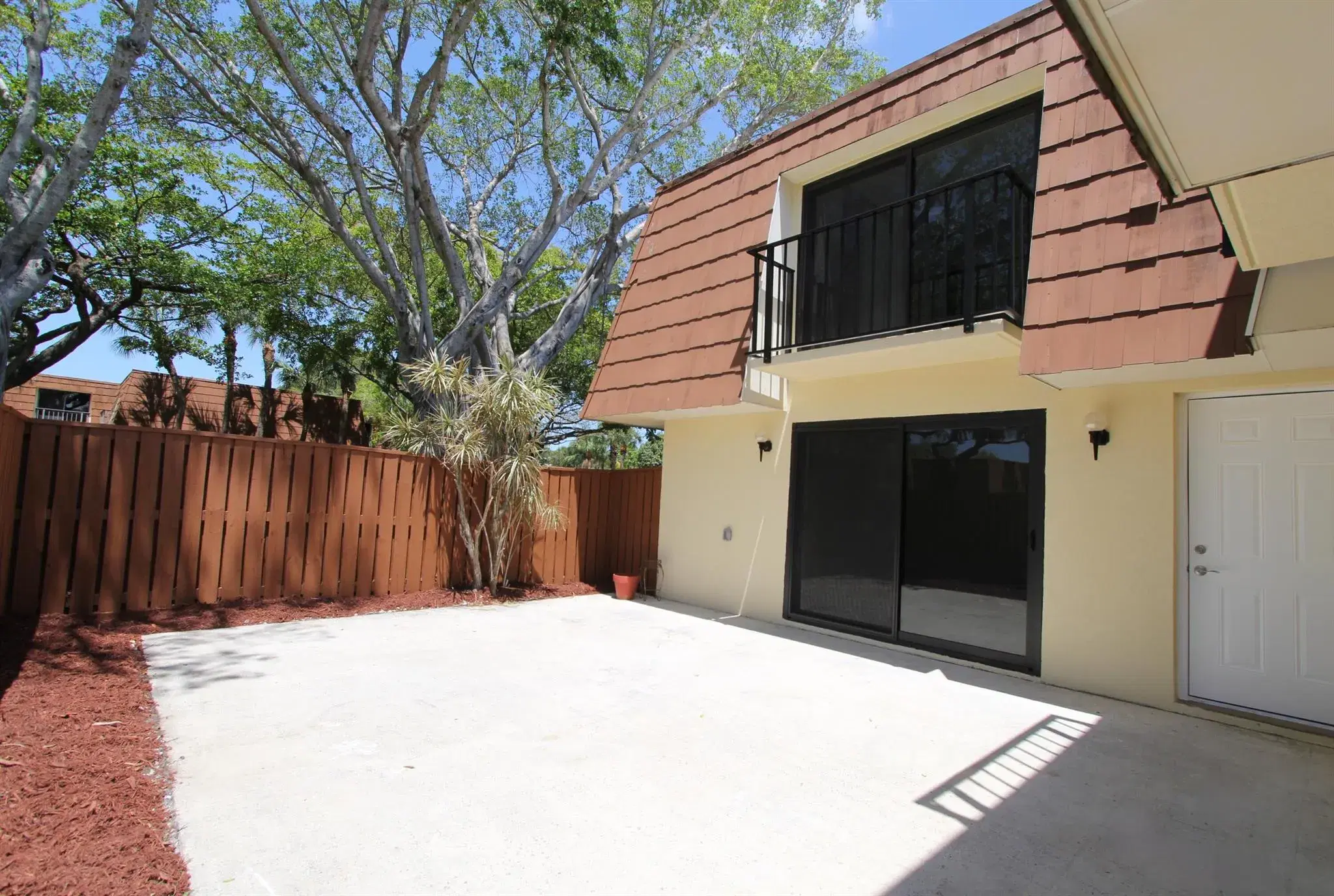 Picture of 404 Live Oak Lane, Boynton Beach, FL 33436