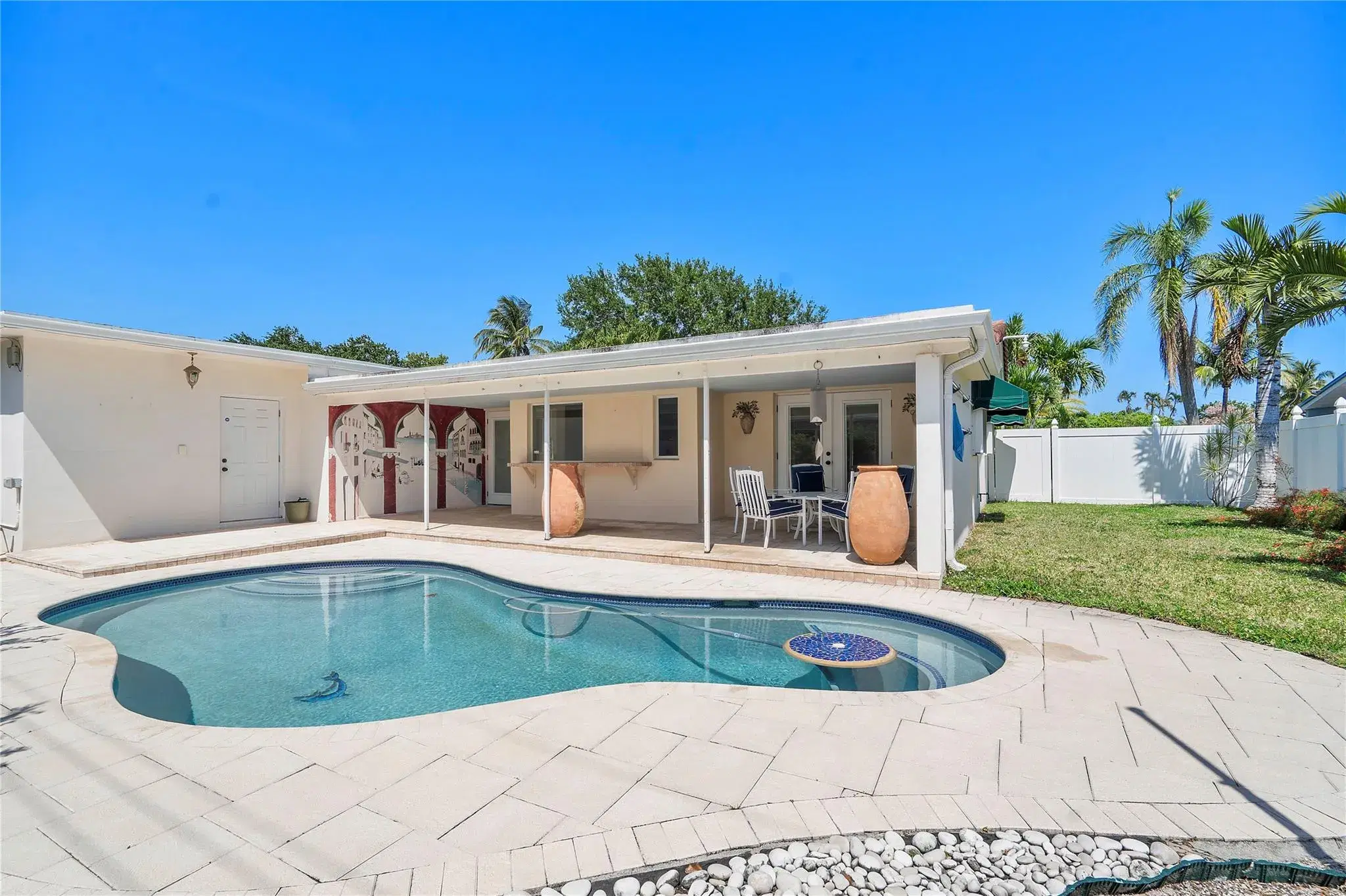 Picture of 601 SE 2Nd Terrace, Pompano Beach, FL 33060