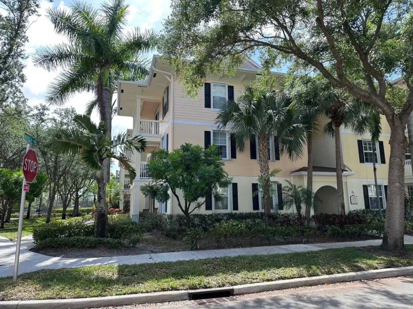 Picture of 275 Murcia Drive 304, Jupiter FL 33458