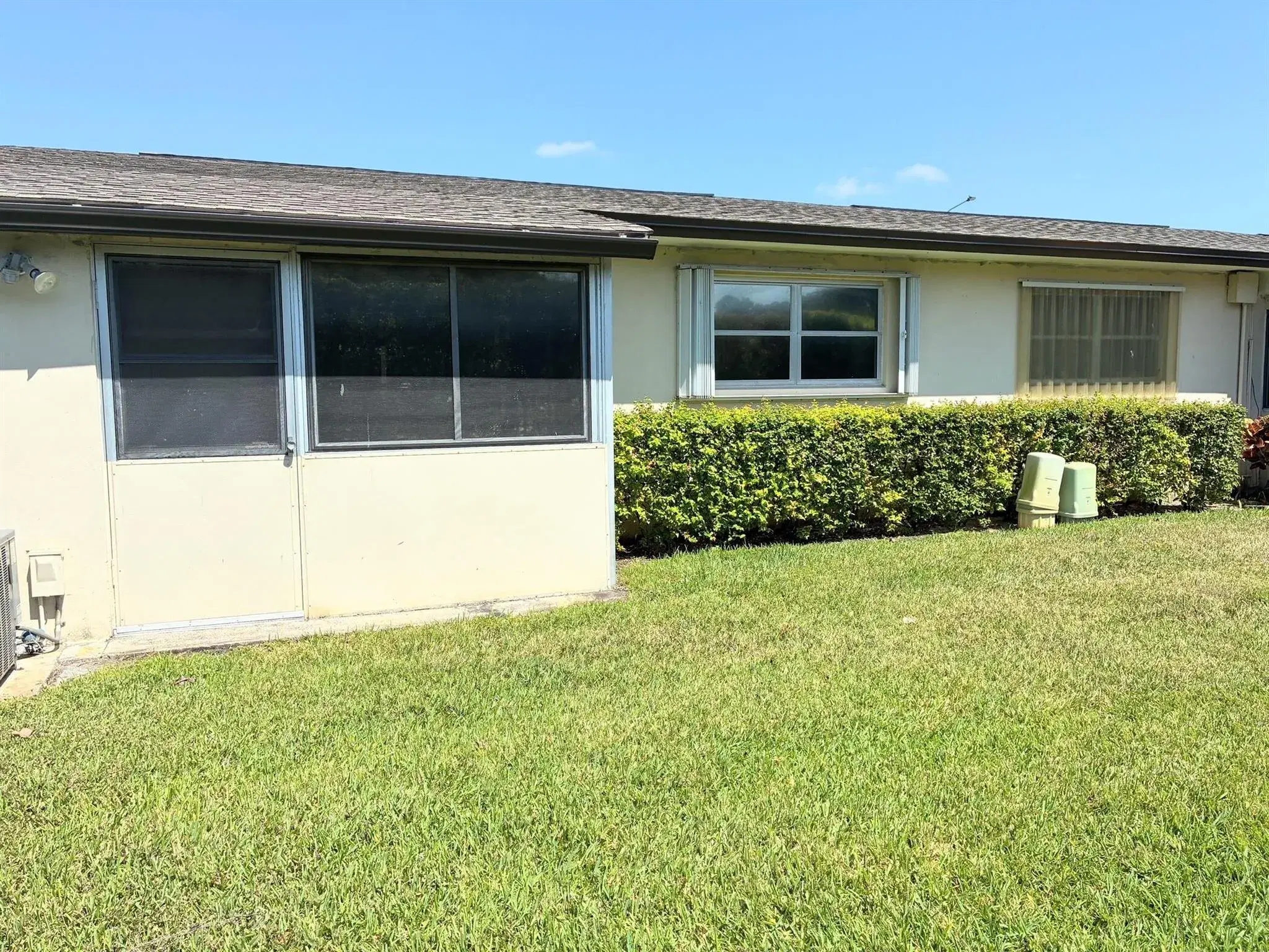 Picture of 2911 Ashley Drive W H, West Palm Beach, FL 33415