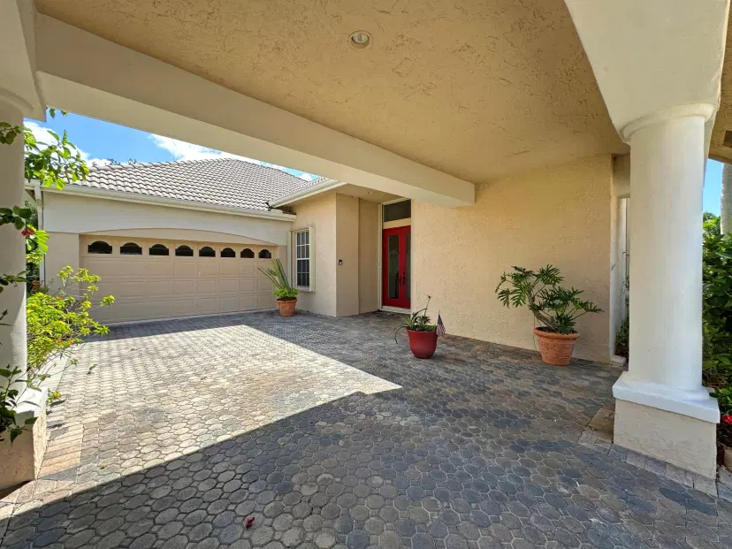 Picture of 573 SW St Kitts Cove, Port St Lucie FL 34986
