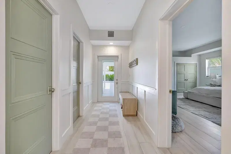 Picture of 102 W Tarpon Lane W, Jupiter FL 33477