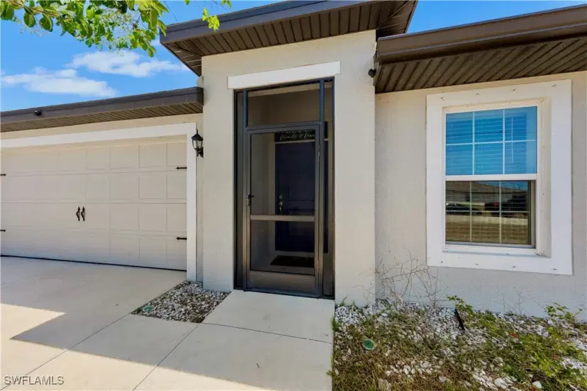 Picture of 843 Lochman Dr, Fort Myers FL 33913