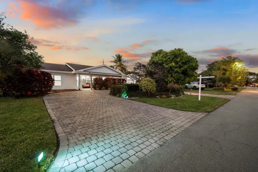 Picture of 729 Heron Drive, Delray Beach FL 33444