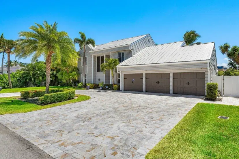 Picture of 910 Jasmine Drive, Delray Beach, FL 33483