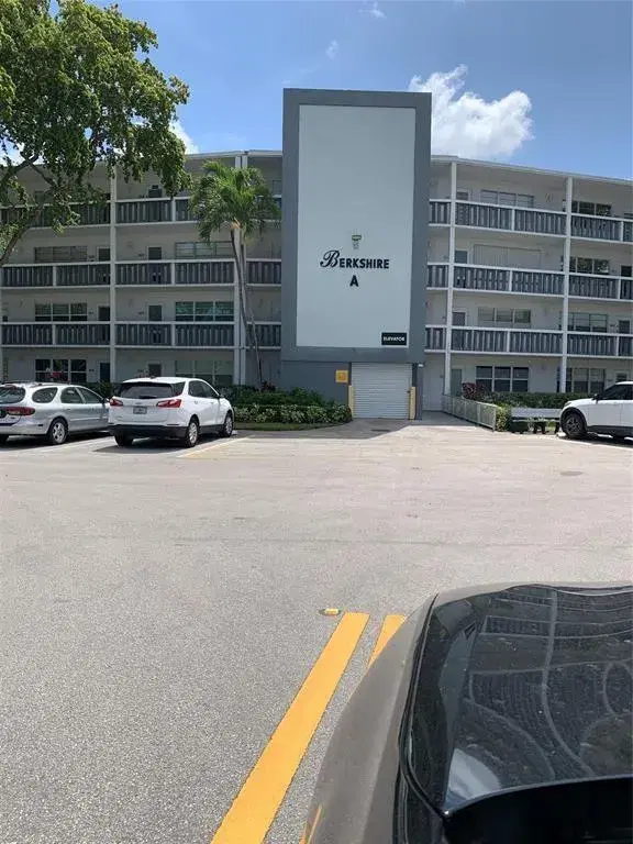 Picture of 2005 Berkshire A 2005, Deerfield Beach FL 33442