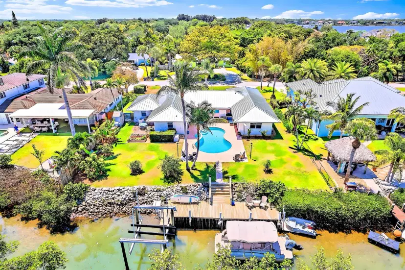 Picture of 940 Turner Quay, Jupiter FL 33458