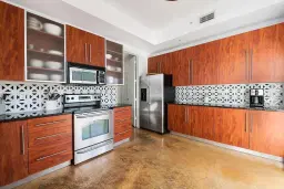 Picture of 800 NE 28Th St 800, Wilton Manors, FL 33334