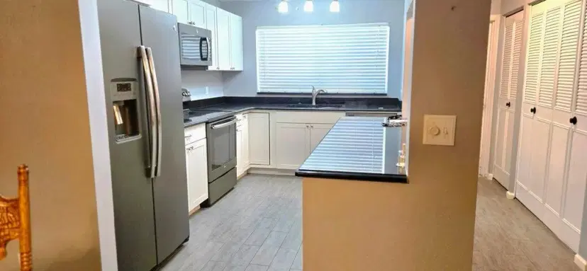 Picture of 2006 S Federal Highway S 102, Boynton Beach, FL 33435