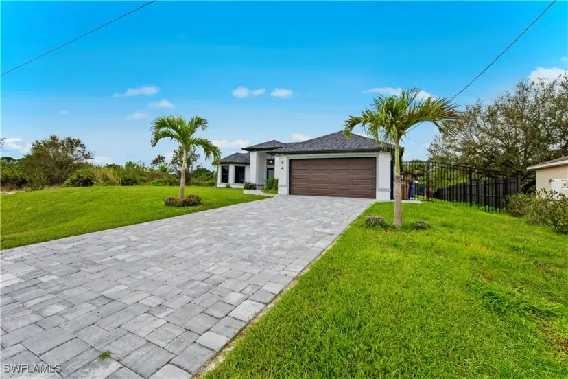 Picture of 526 Wabasso Ave S, Lehigh Acres FL 33974