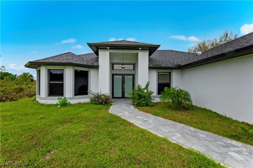 Picture of 526 Wabasso Ave S, Lehigh Acres FL 33974