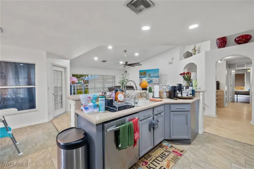 Picture of 1221 SW 34Th Ter, Cape Coral FL 33914