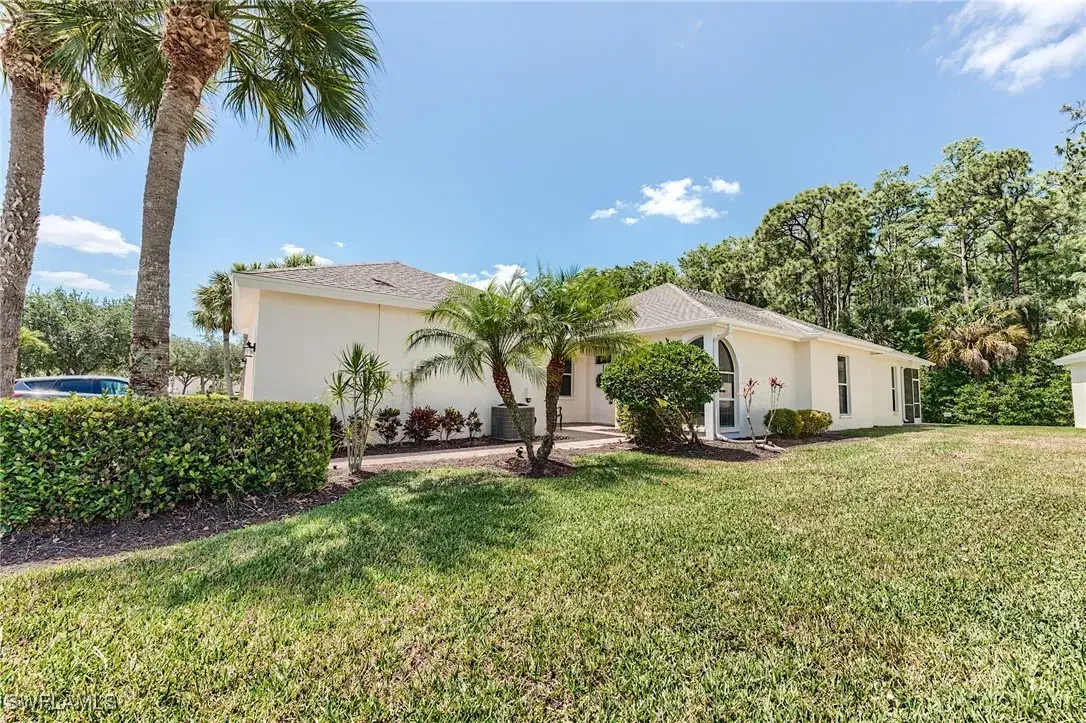 Picture of 23061 Grassy Pine Dr, Estero, FL 33928