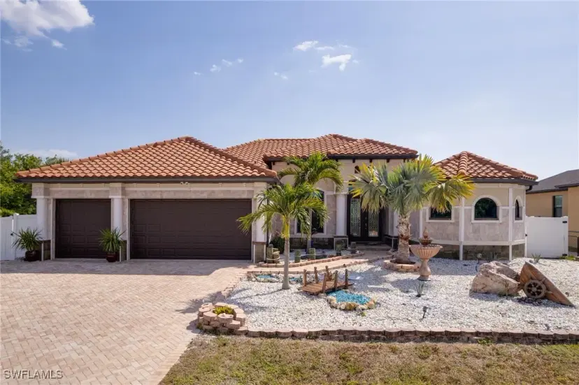 Picture of 13878 Allamanda Cir, Port Charlotte, FL 33981