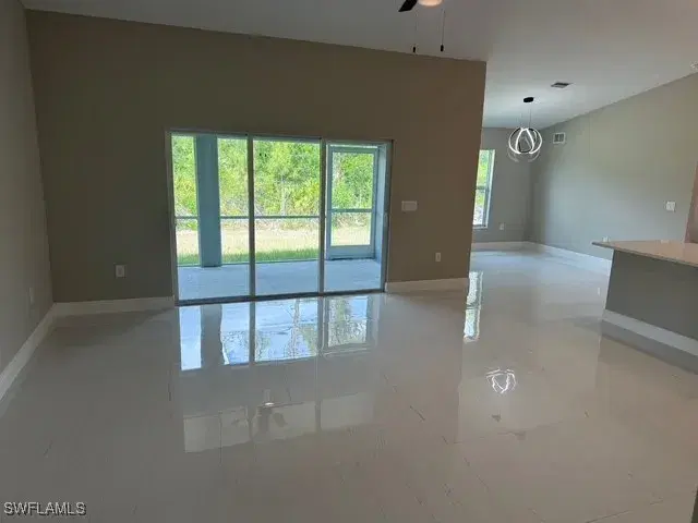 Picture of 913 Desoto Ave, Lehigh Acres FL 33972