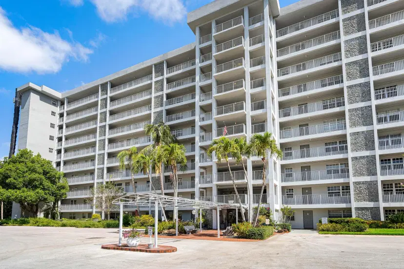 Picture of 4015 W Palm Aire Drive 403, Pompano Beach FL 33069