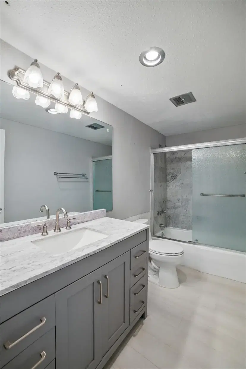 Picture of 5208 NE 24Th Ter F217, Fort Lauderdale FL 33308