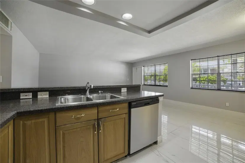 Picture of 5208 NE 24Th Ter F217, Fort Lauderdale FL 33308