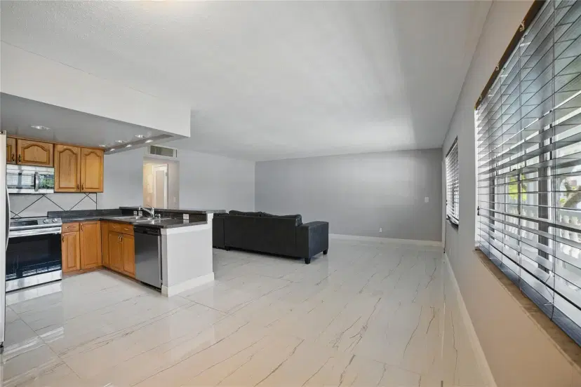 Picture of 5208 NE 24Th Ter F217, Fort Lauderdale FL 33308