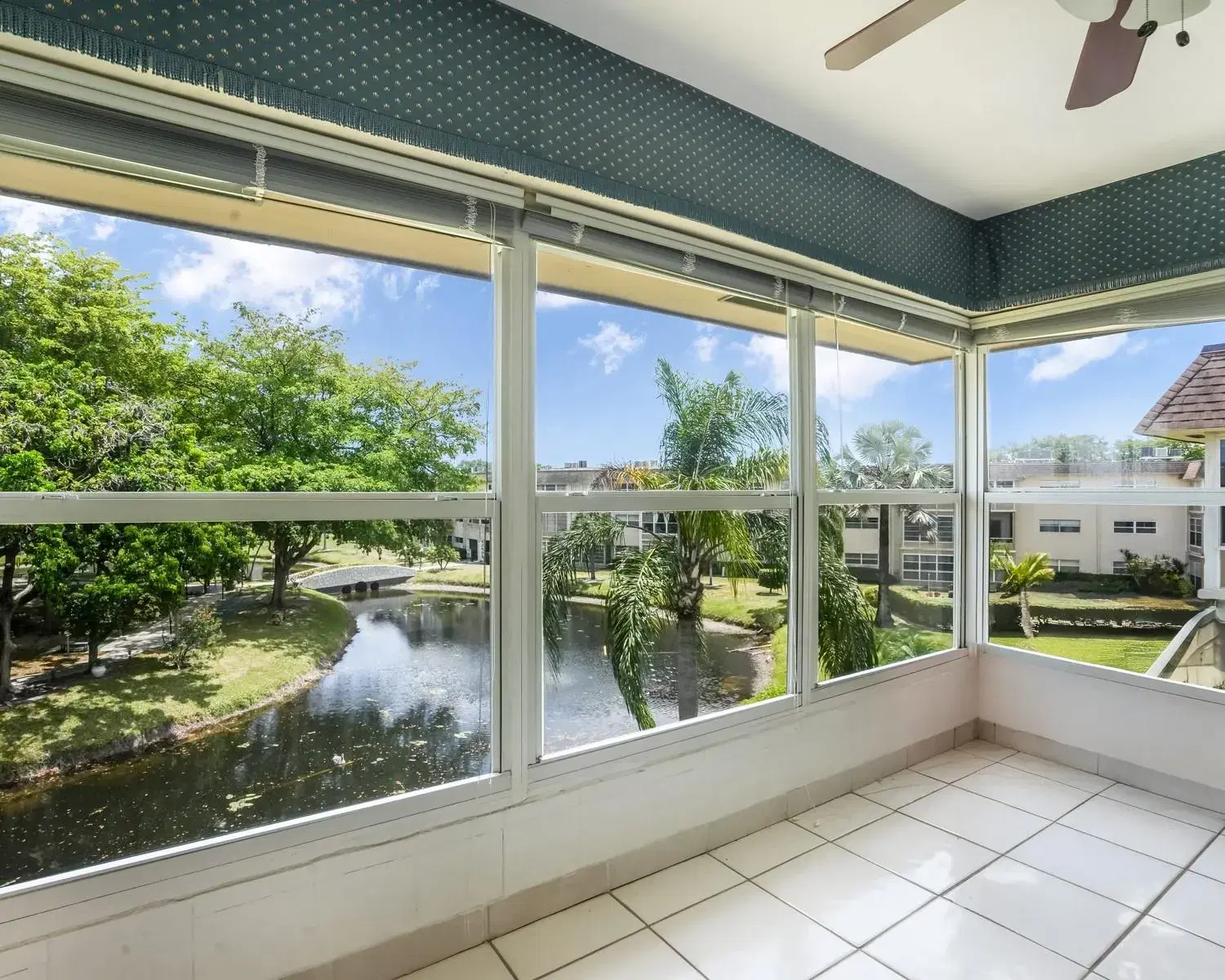Picture of 3400 NW 48Th Ave 611, Lauderdale Lakes, FL 33319