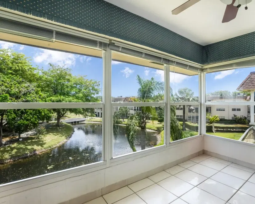 Picture of 3400 NW 48Th Ave 611, Lauderdale Lakes FL 33319