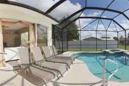 Picture of 1725 SE 10Th Pl, Cape Coral, FL 33990