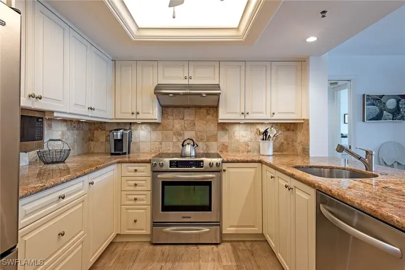 Picture of 4651 Gulf Shore Blvd N 1106, Naples FL 34103