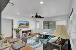 Picture of 415 W Palm St, Lantana, FL 33462
