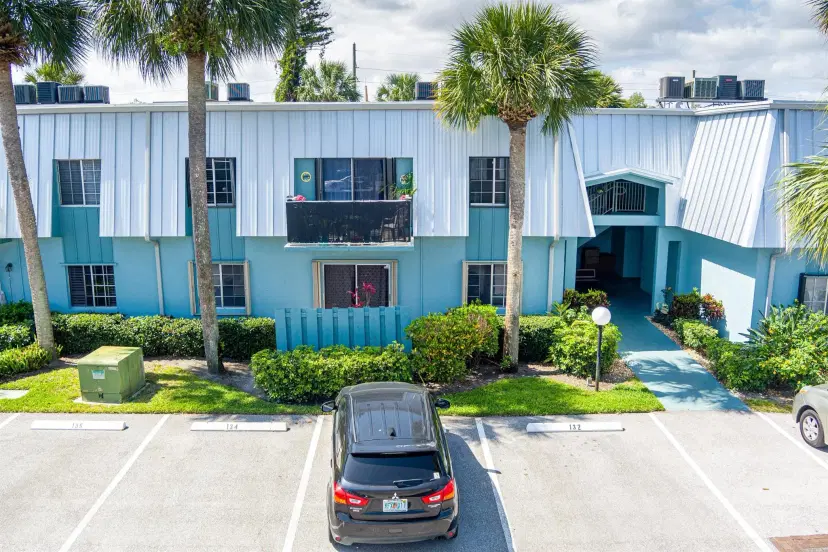 Picture of 950 S Kanner Highway E4, Stuart FL 34994