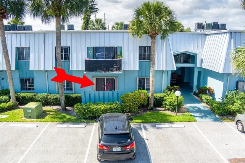 Picture of 950 S Kanner Highway E4, Stuart FL 34994