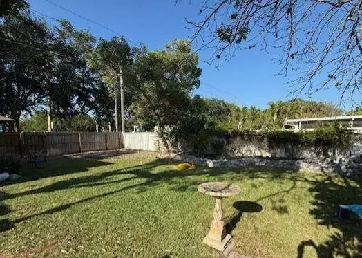 Picture of 521 E Lakewood Road, West Palm Beach FL 33405