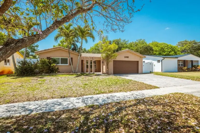 Picture of 10460 NW 2Nd Ct, Plantation FL 33324
