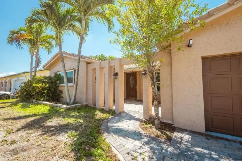 Picture of 10460 NW 2Nd Ct, Plantation FL 33324