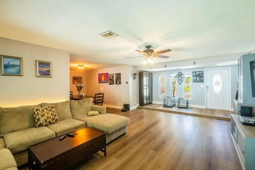 Picture of 10460 NW 2Nd Ct, Plantation FL 33324