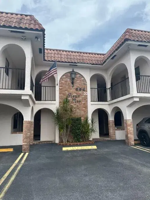 Picture of 664 SE 20Th Avenue 1, Deerfield Beach FL 33441