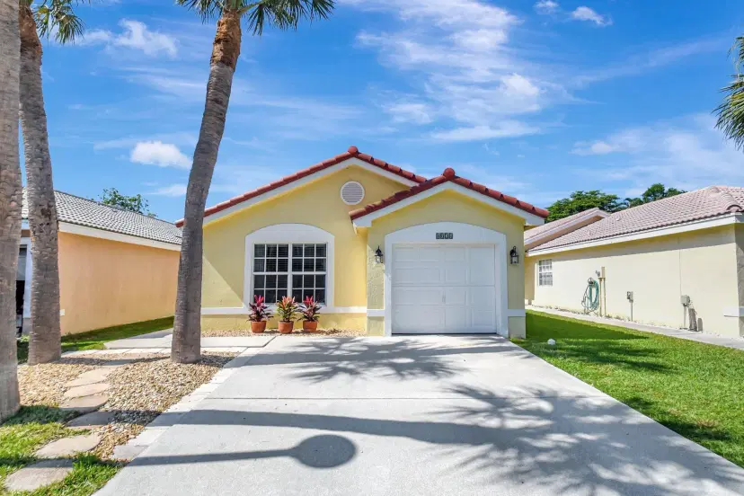Picture of 8024 Stirrup Cay Court, Boynton Beach, FL 33436