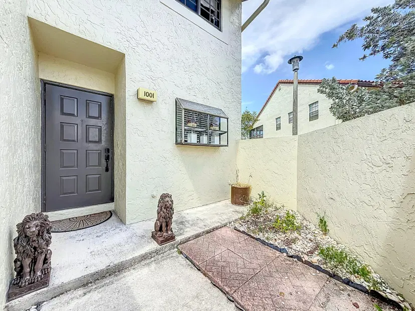 Picture of 1001 Republic Court, Deerfield Beach FL 33442