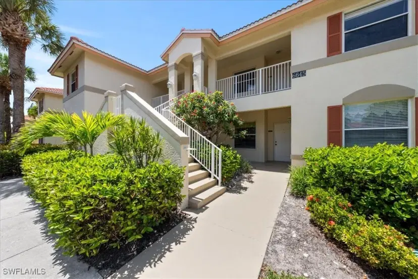 Picture of 6645 Huntington Lakes Cir 202, Naples FL 34119