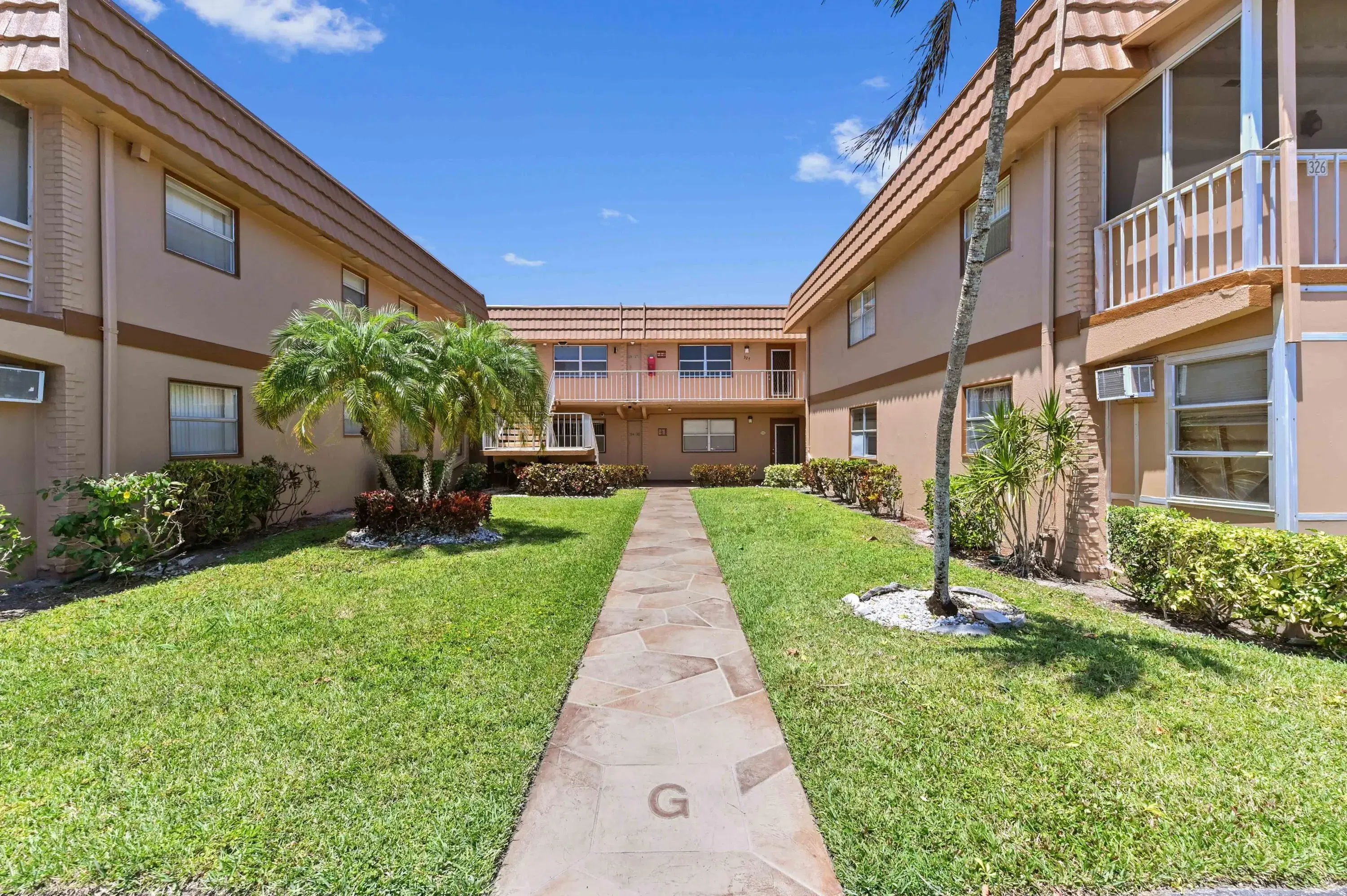 Picture of 302 Brittany G, Delray Beach, FL 33446