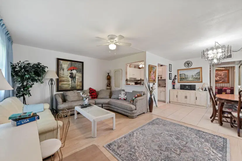 Picture of 302 Brittany G, Delray Beach, FL 33446