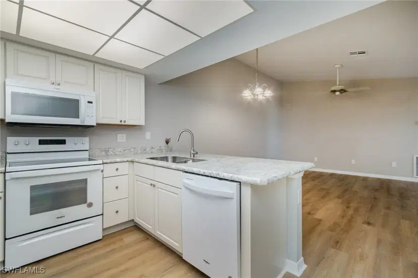 Picture of 15630 Crystal Lake Dr 101, North Fort Myers FL 33917