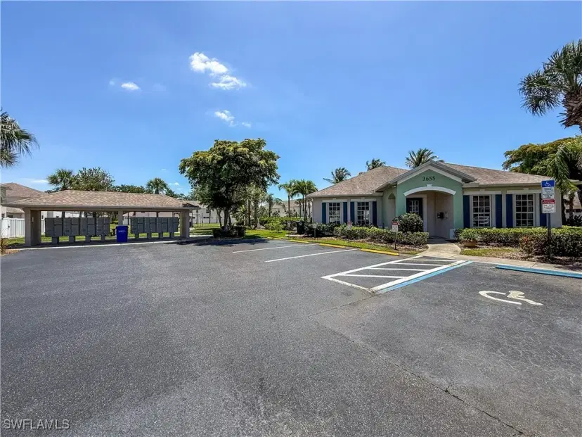 Picture of 3646 Pine Oak Cir 102, Fort Myers FL 33916